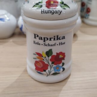 Porcelán, pirospaprikával töltve -csípős